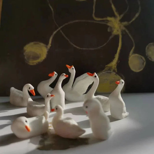 10Pcs Mini White Swan Figurines – Cute Animal Miniatures for Fairy Gardens, Terrariums, Bonsai & DIY Crafts